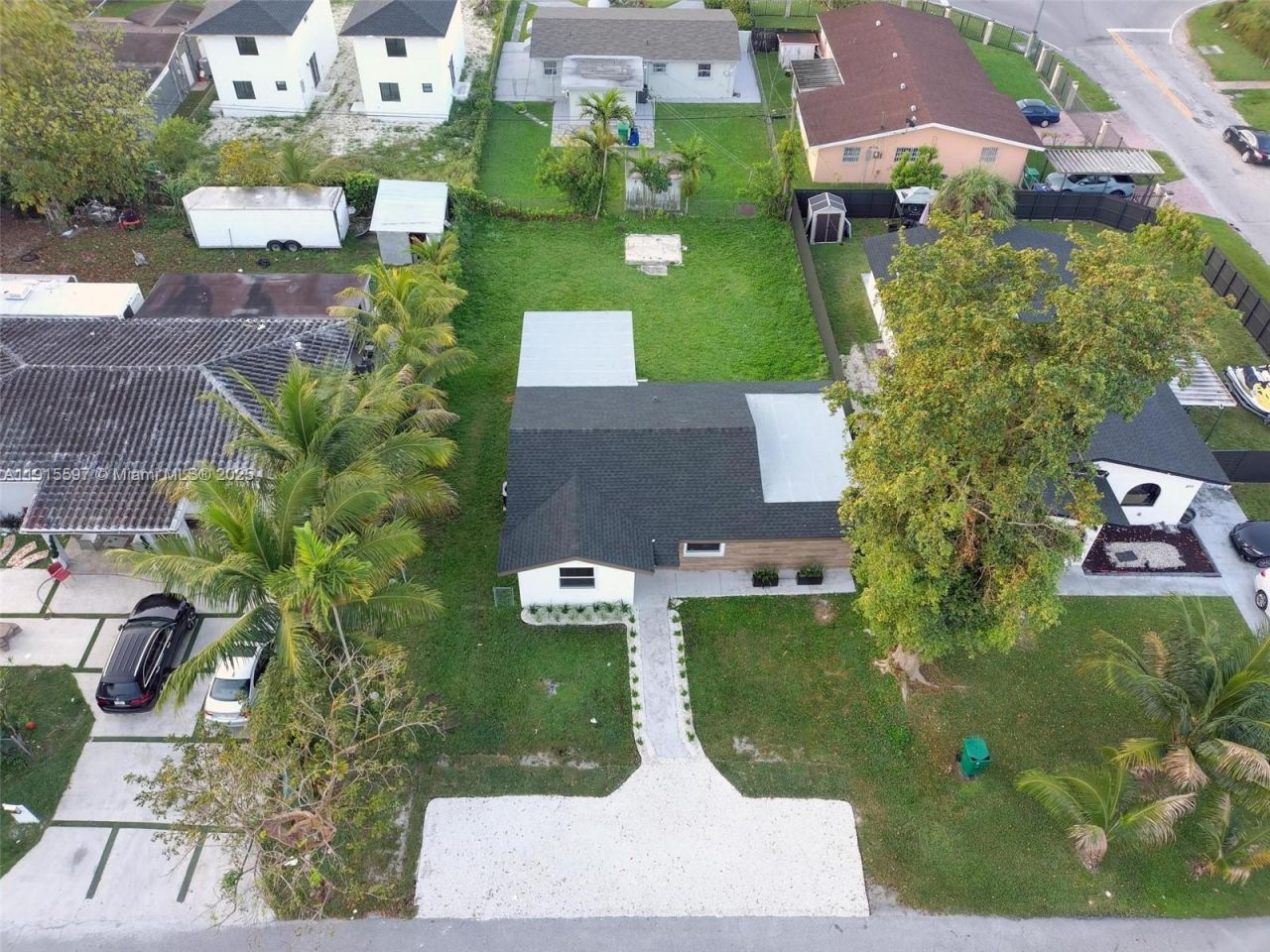 216 NE 160th St, Miami, FL 33162 Photo