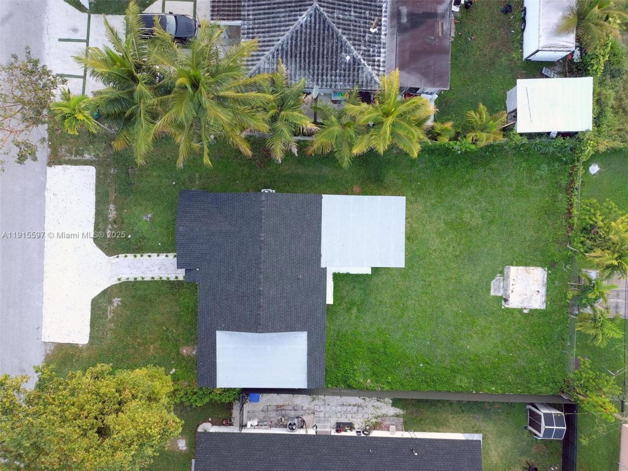 216 NE 160th St, Miami, FL 33162 Photo