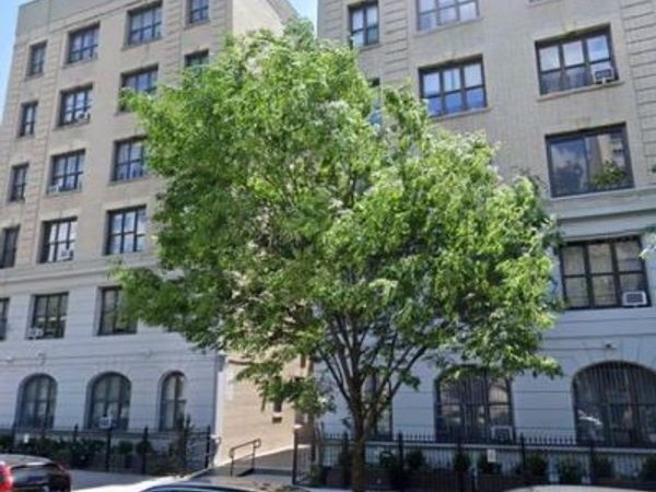 1809 Adam Clayton Powell Jr. Boulevard, Unit 2E, New York (Manhattan), NY 10026