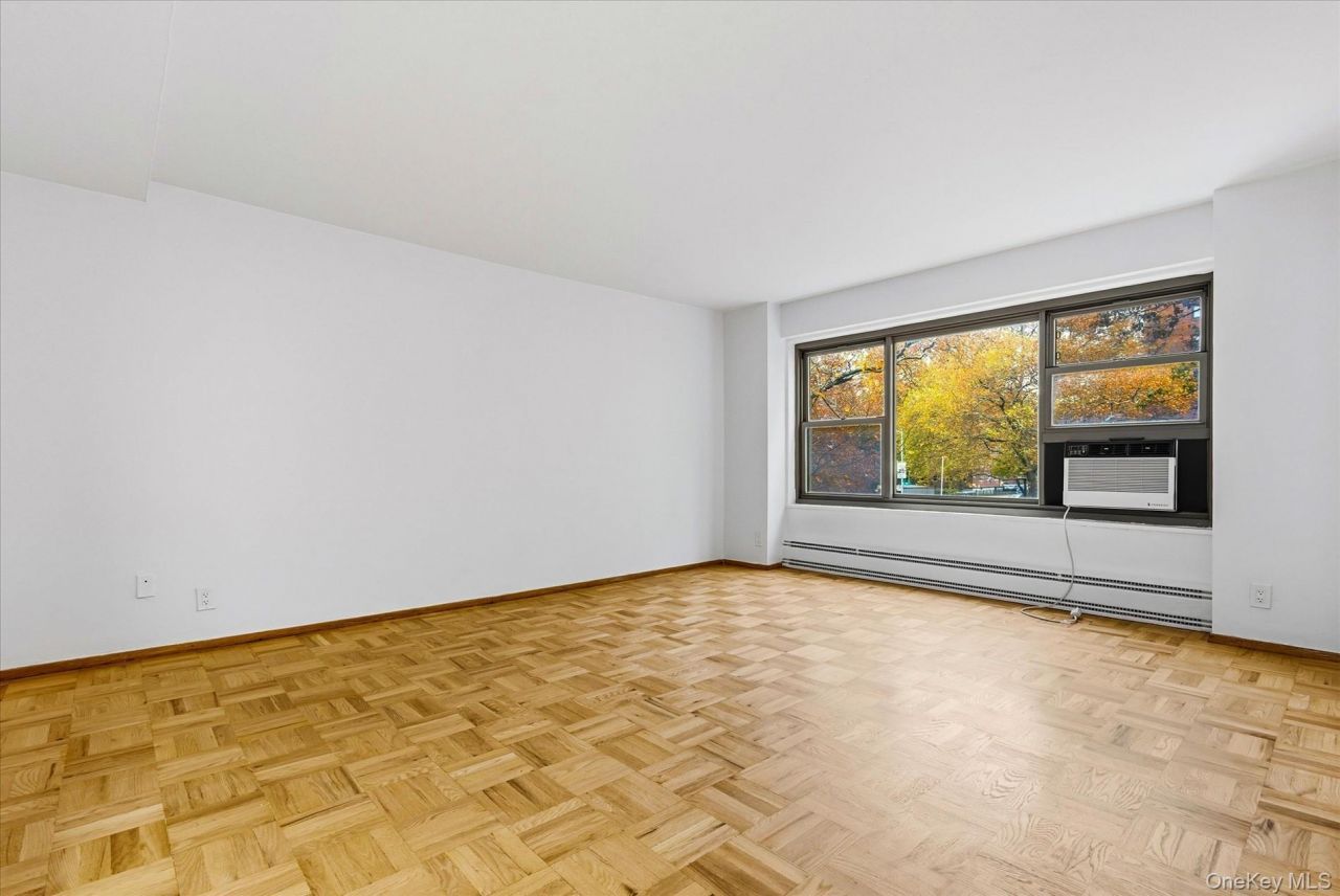 21-85 34th Avenue, Unit 2D, Astoria, NY 11106 Main Photo