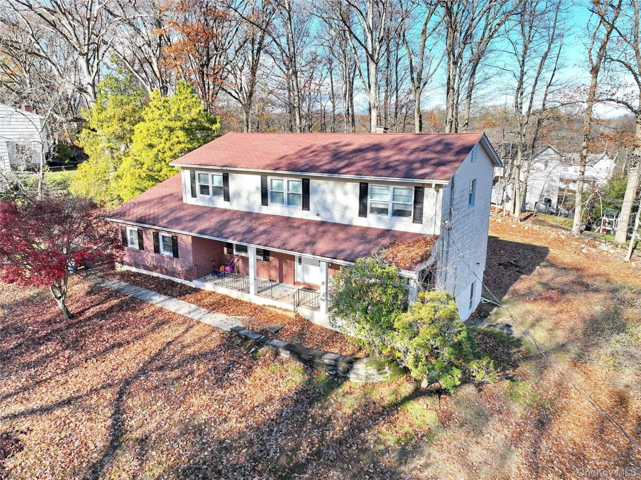 7 Hawk Street, Chestnut Ridge, NY 10977 Main Photo