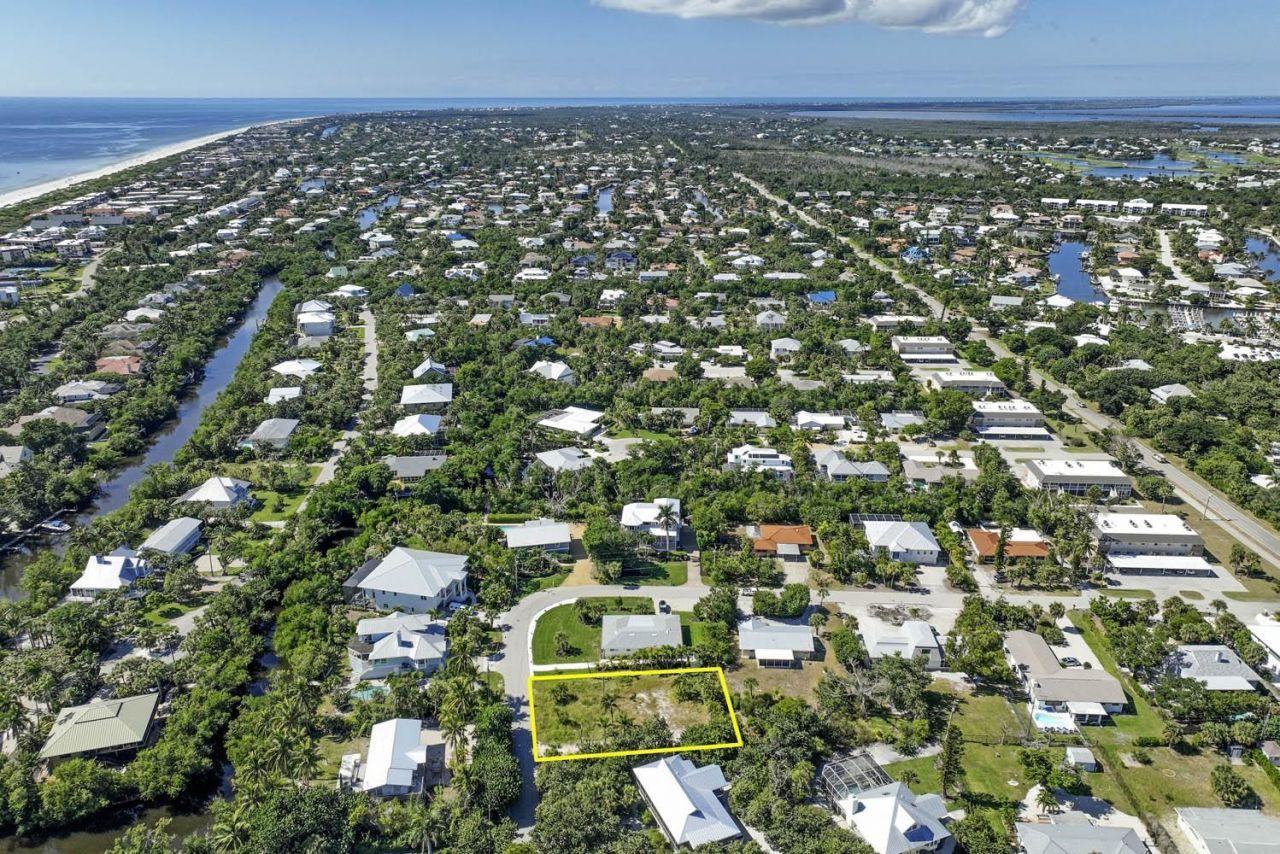 524 Lagoon Dr, Sanibel, FL 33957 Photo