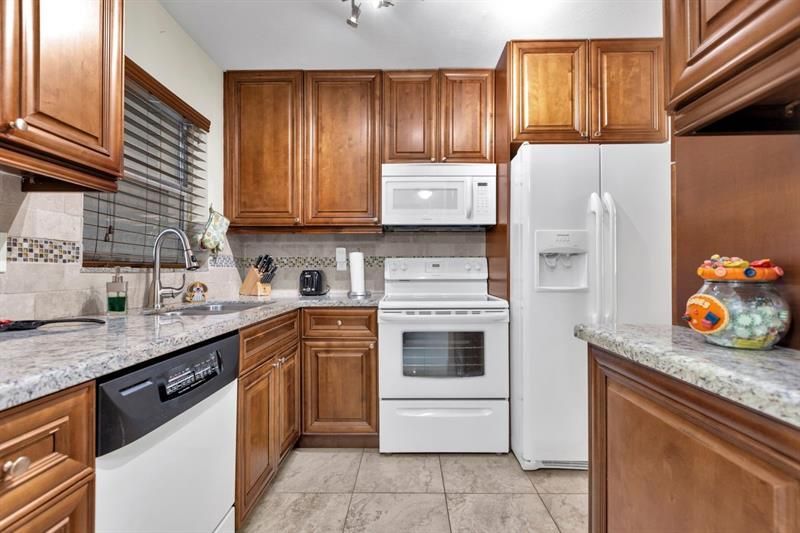 6850 Royal Palm Boulevard, Unit G 106, Margate, FL 33063 Photo