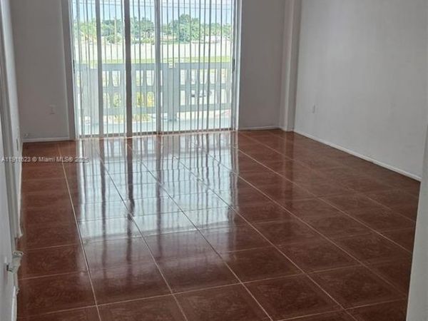15600 NW 7th Ave, Unit 405, Miami, FL 33169