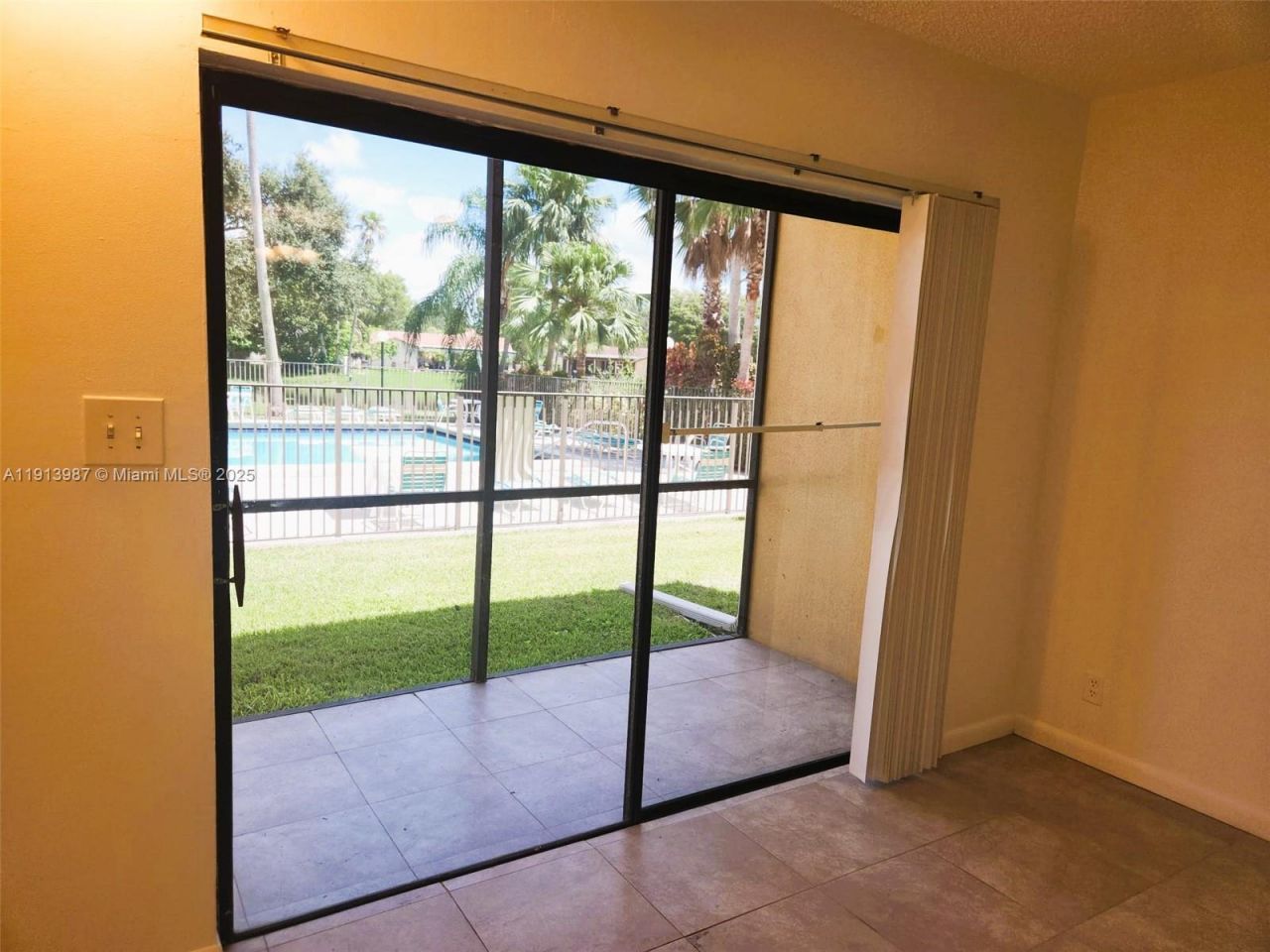 11453 NW 39th Ct, Unit 111-2, Coral Springs, FL 33065 Photo