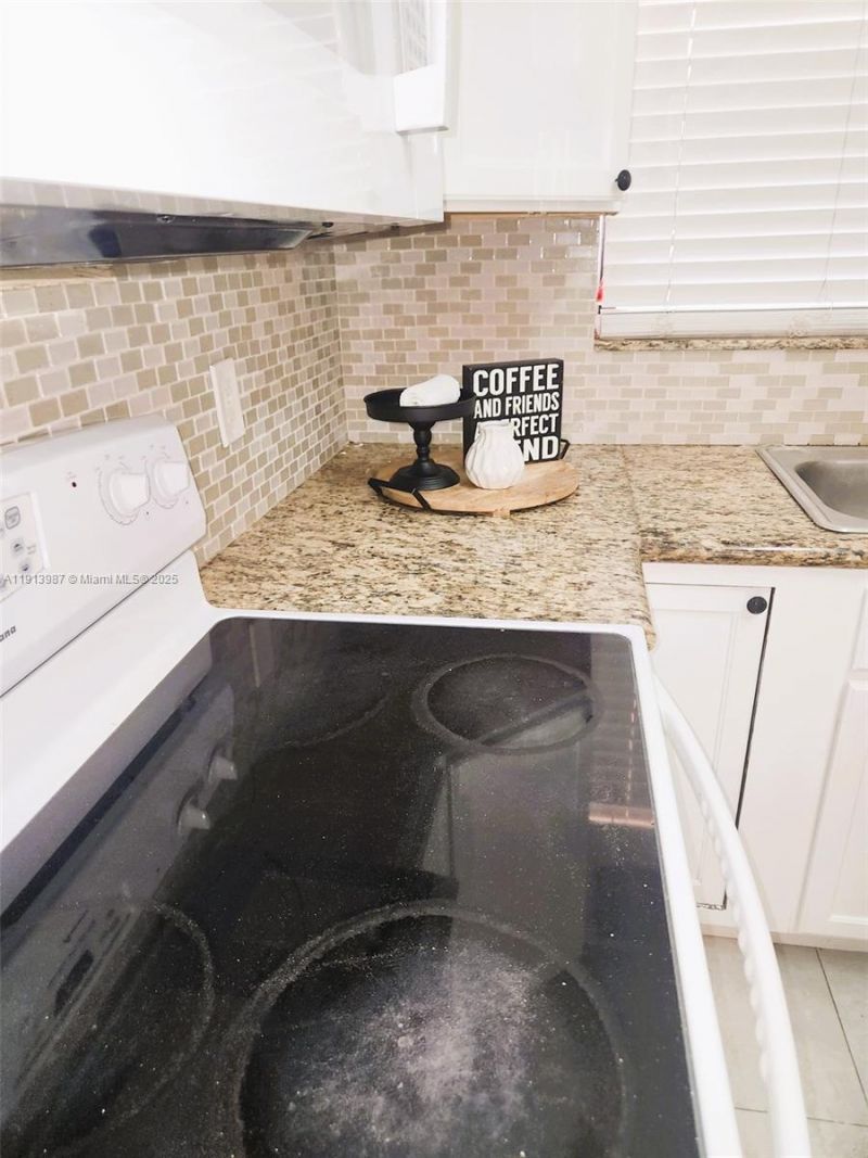 11453 NW 39th Ct, Unit 111-2, Coral Springs, FL 33065 Photo