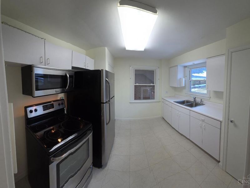 8240 Camargo Road, Madeira, OH 45243 Photo 8
