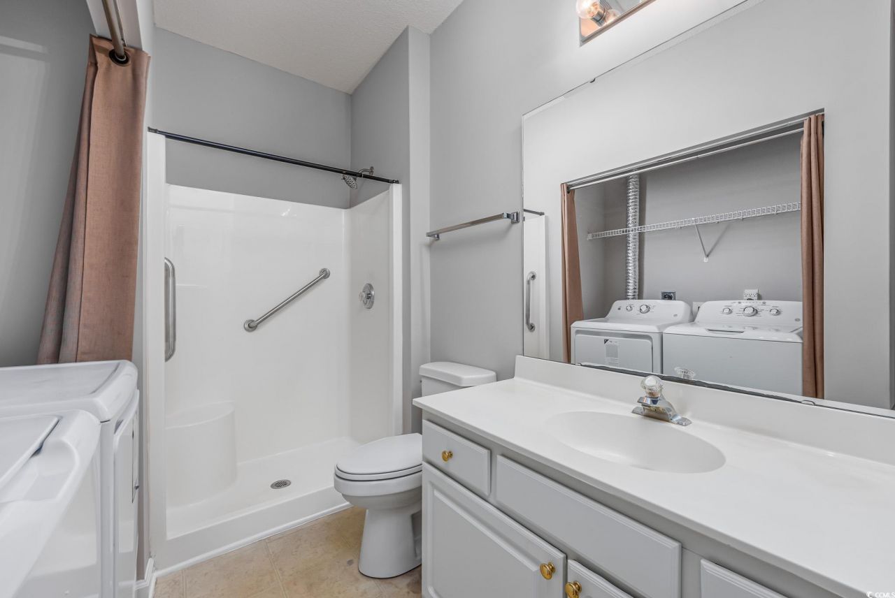 2494 Coastline Ct. Photo 23