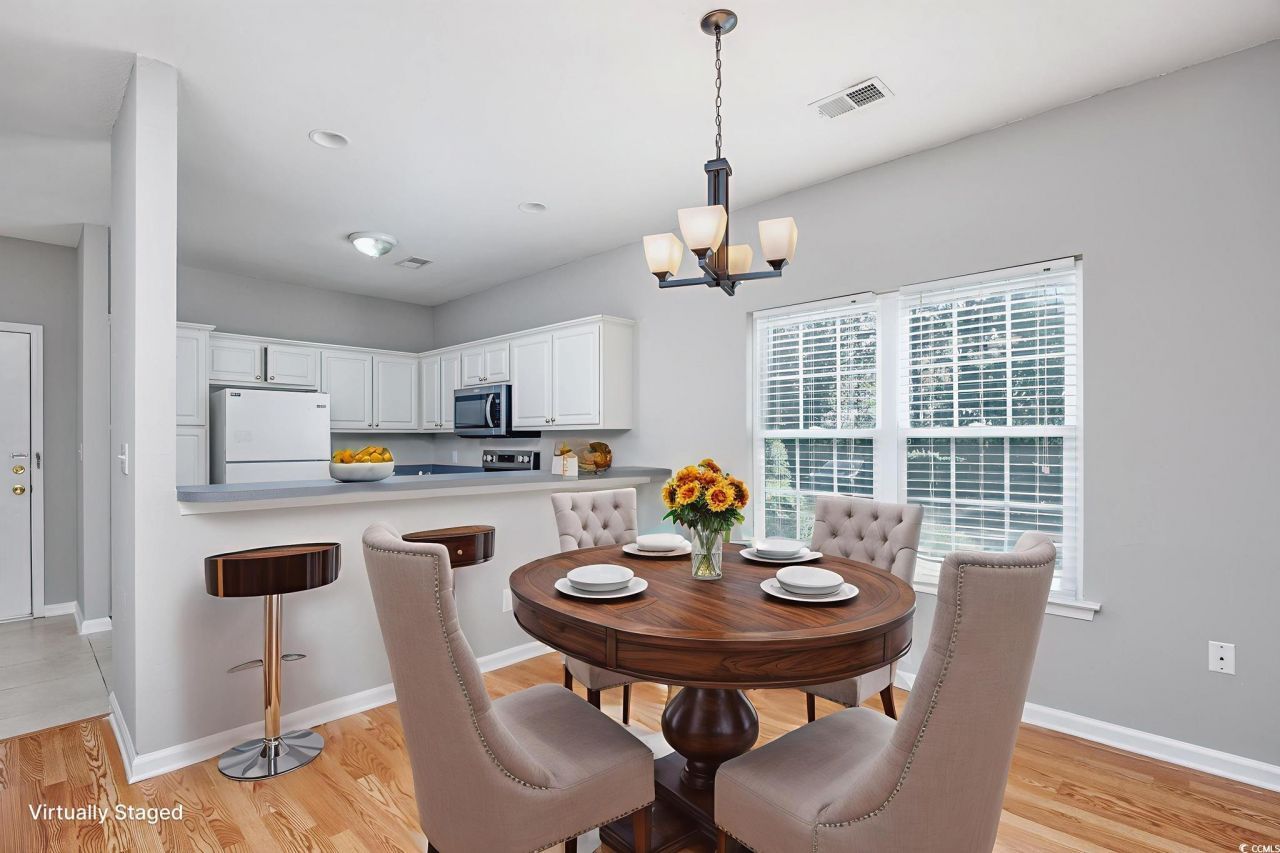 2494 Coastline Ct. Photo 3