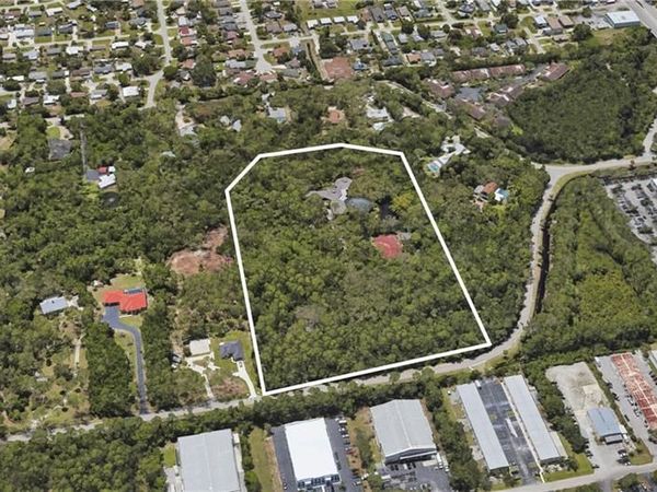 3720 Gail BLVD, NAPLES, FL 34104