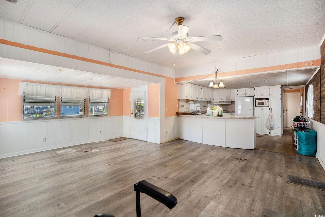 109 Village Ct. Photo 7