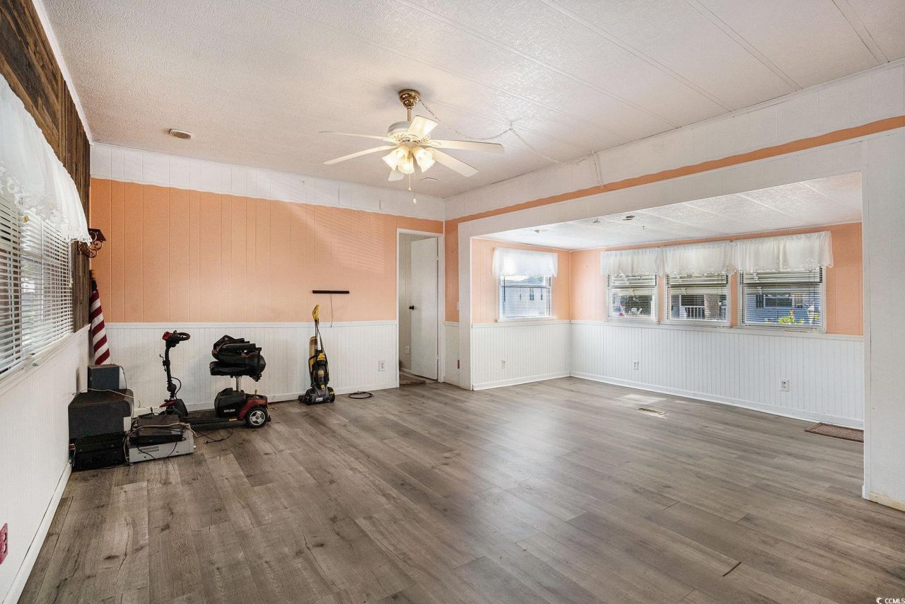 109 Village Ct. Photo 8