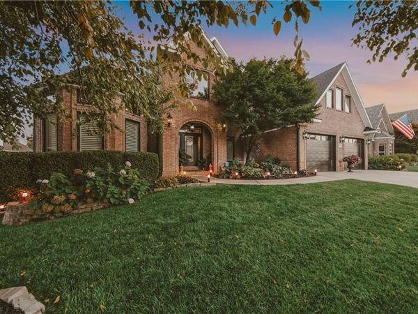 4004 NE Cadbury Avenue, Bentonville, AR 72712