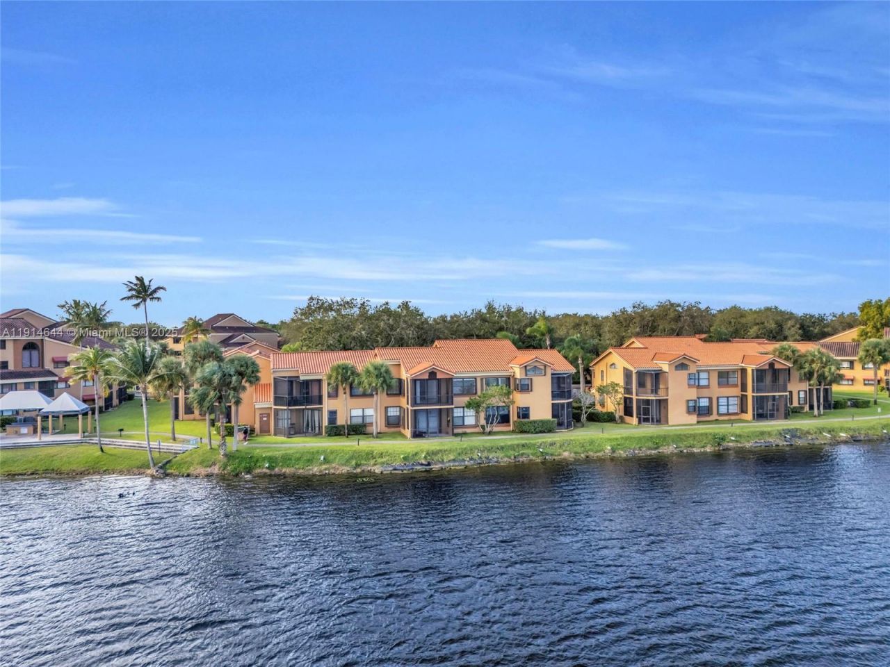 15563 N Miami Lakeway N, Miami Lakes, FL 33014 Photo