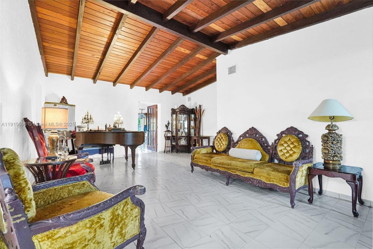 3711 SW 87th Ave, Miami, FL 33165 Photo