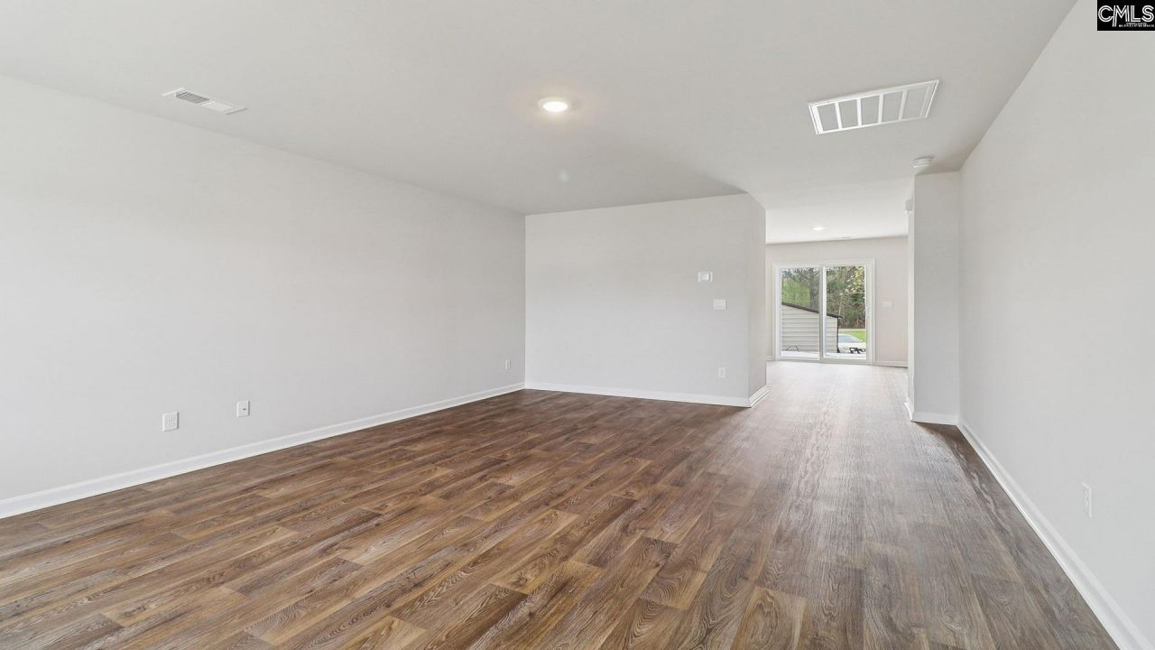 118 Kirkwood Court Photo 5