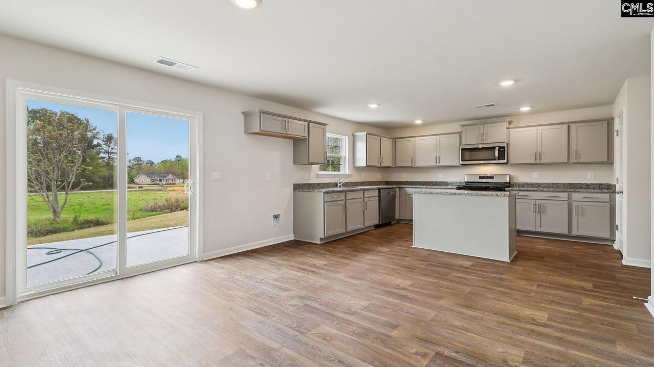 118 Kirkwood Court Photo 6