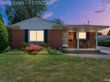 26411 W Warren Street, Dearborn Heights, Mi 48127