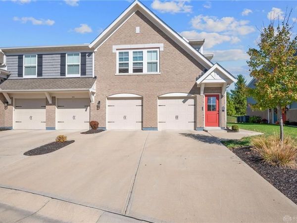 108 Old Pond Road, Springboro, OH 45066