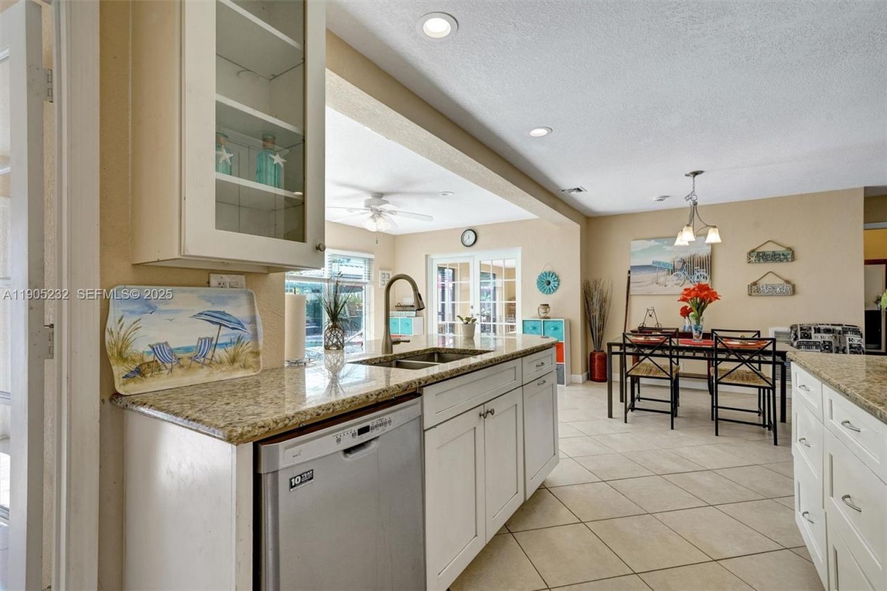 6740 Douglas St, Hollywood, FL 33024 Photo