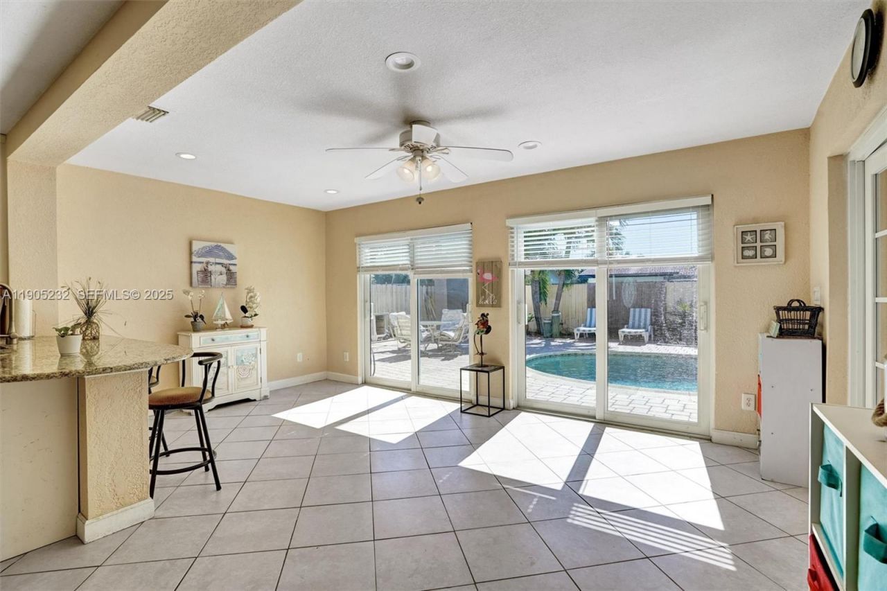 6740 Douglas St, Hollywood, FL 33024 Photo