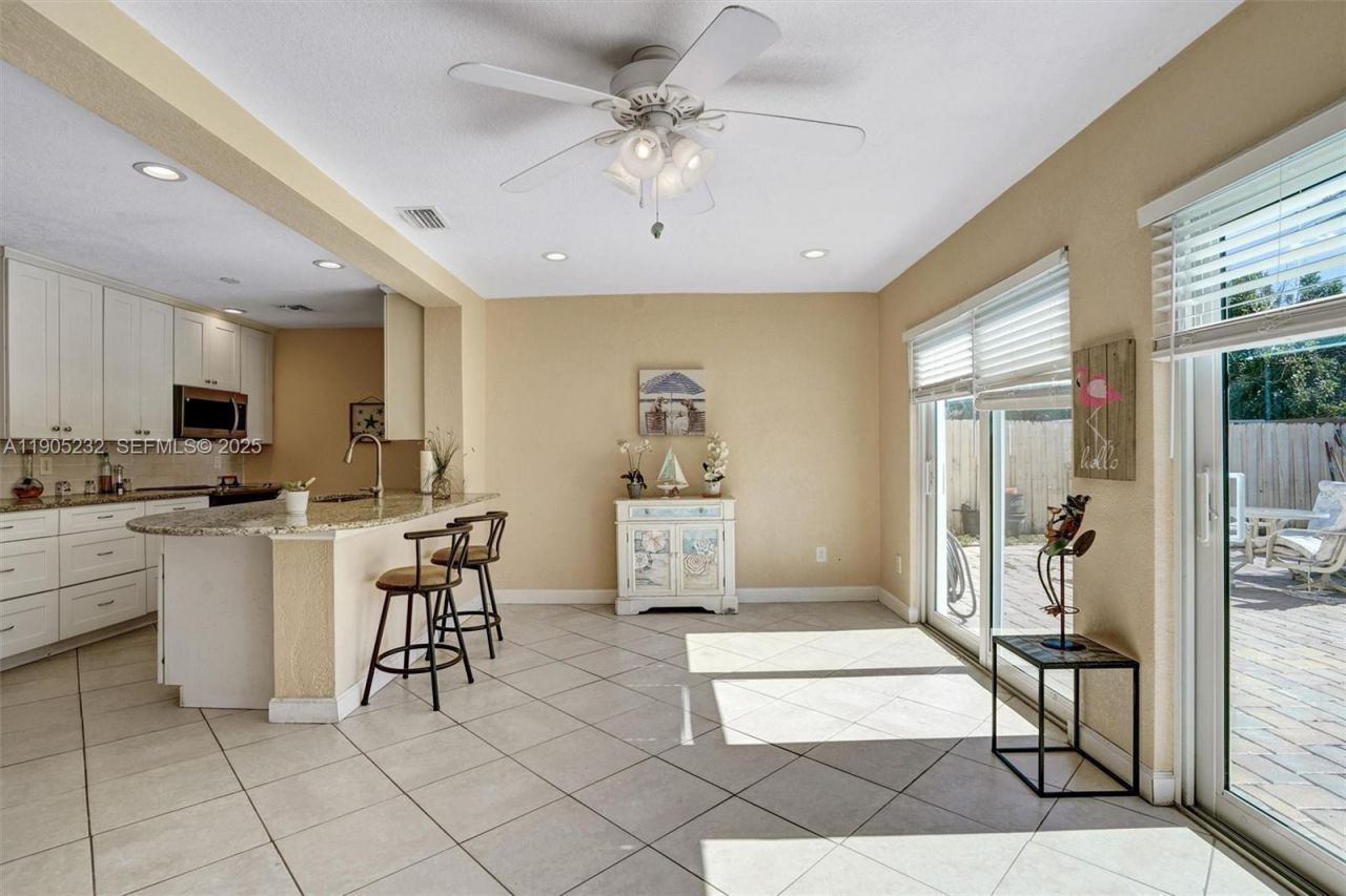 6740 Douglas St, Hollywood, FL 33024 Photo