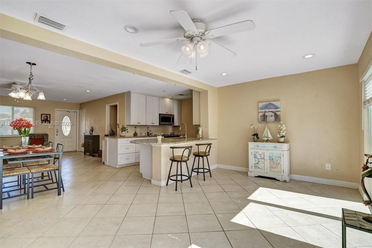 6740 Douglas St, Hollywood, FL 33024 Photo