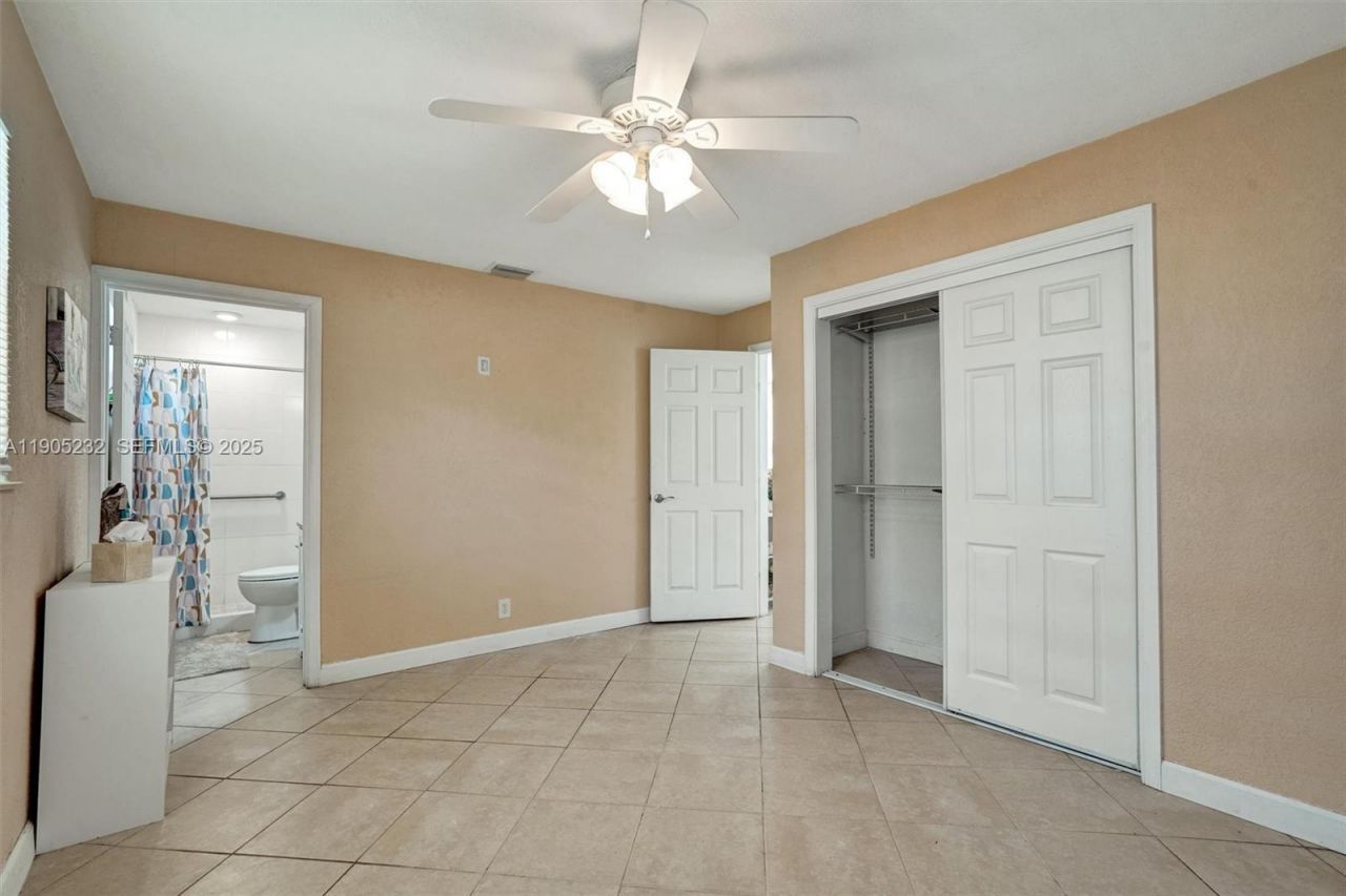 6740 Douglas St, Hollywood, FL 33024 Photo