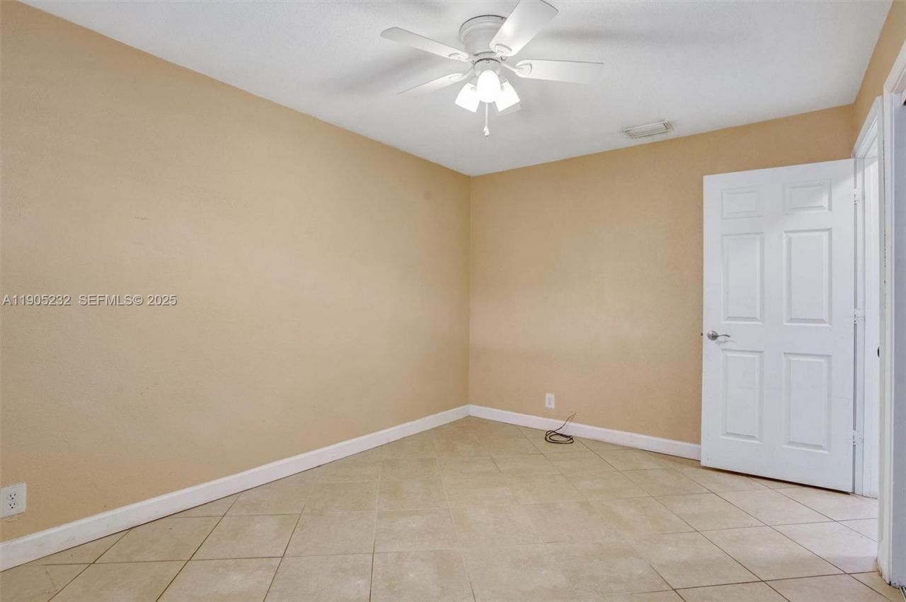 6740 Douglas St, Hollywood, FL 33024 Photo