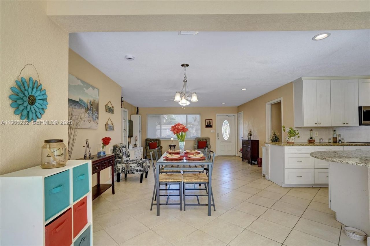 6740 Douglas St, Hollywood, FL 33024 Photo