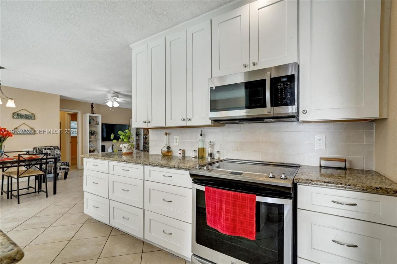 6740 Douglas St, Hollywood, FL 33024 Photo