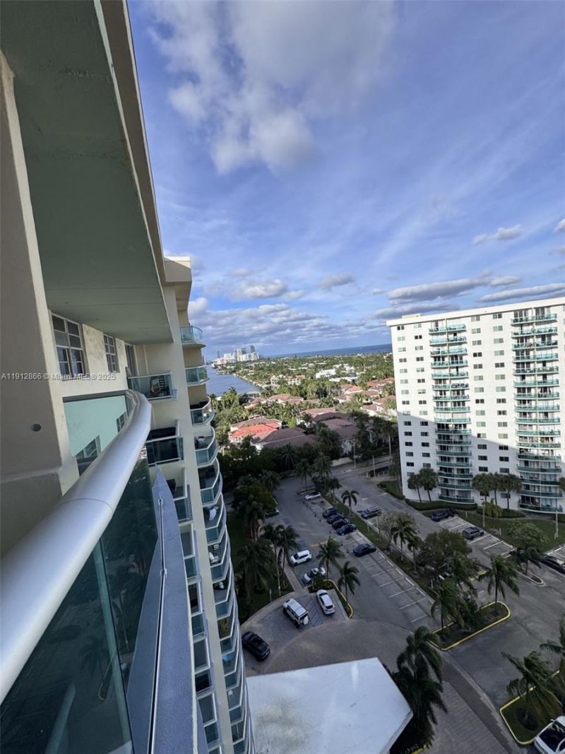 19390 Collins Ave, Unit 1608, Sunny Isles Beach, FL 33160 Photo