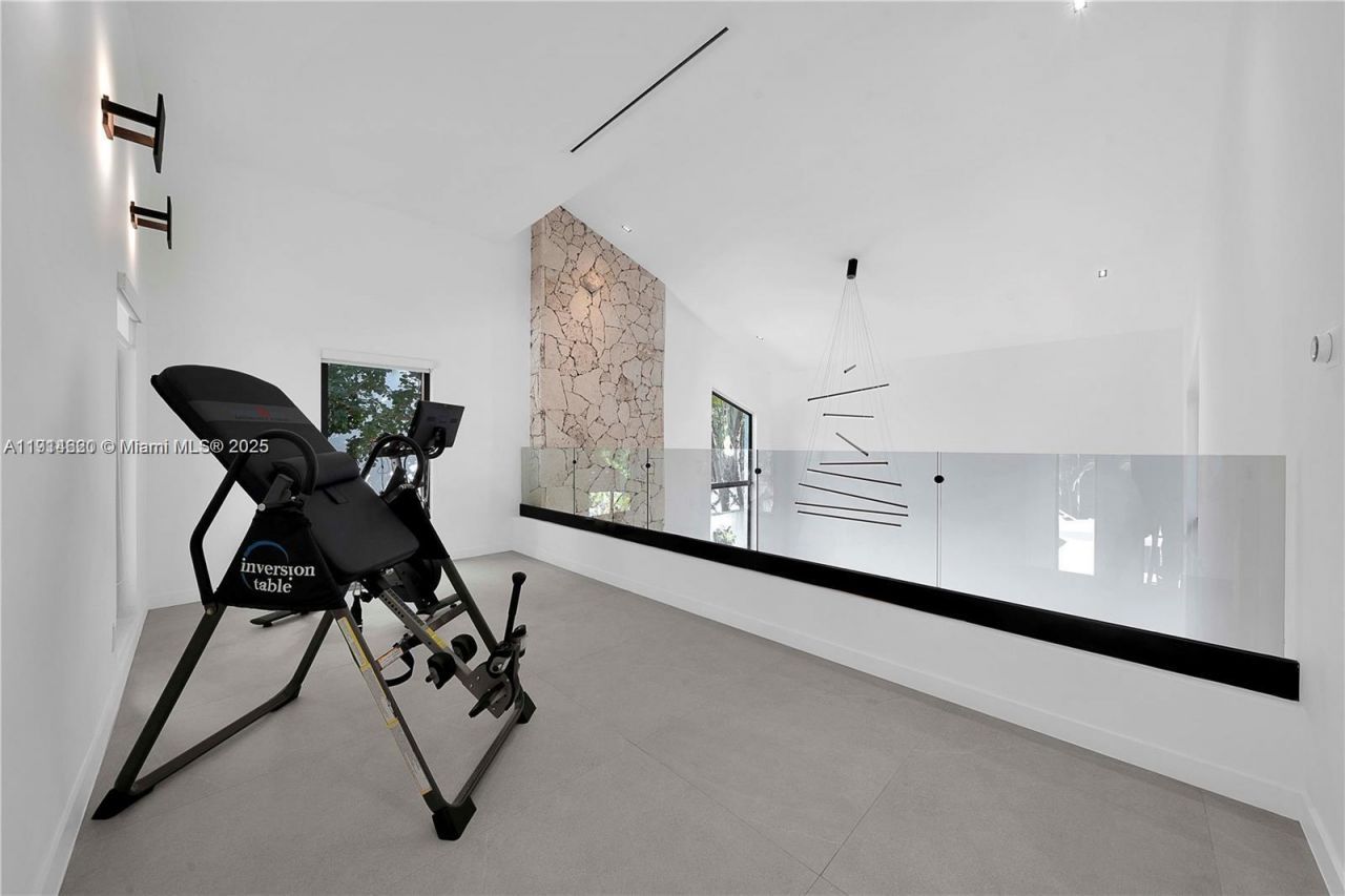 3760 S Douglas Rd, Miami, FL 33133 Photo