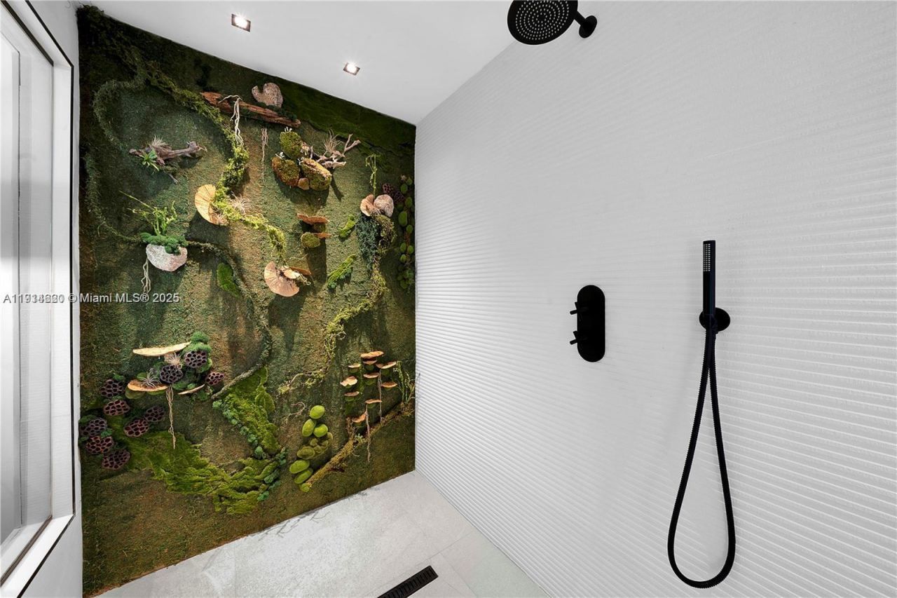 3760 S Douglas Rd, Miami, FL 33133 Photo