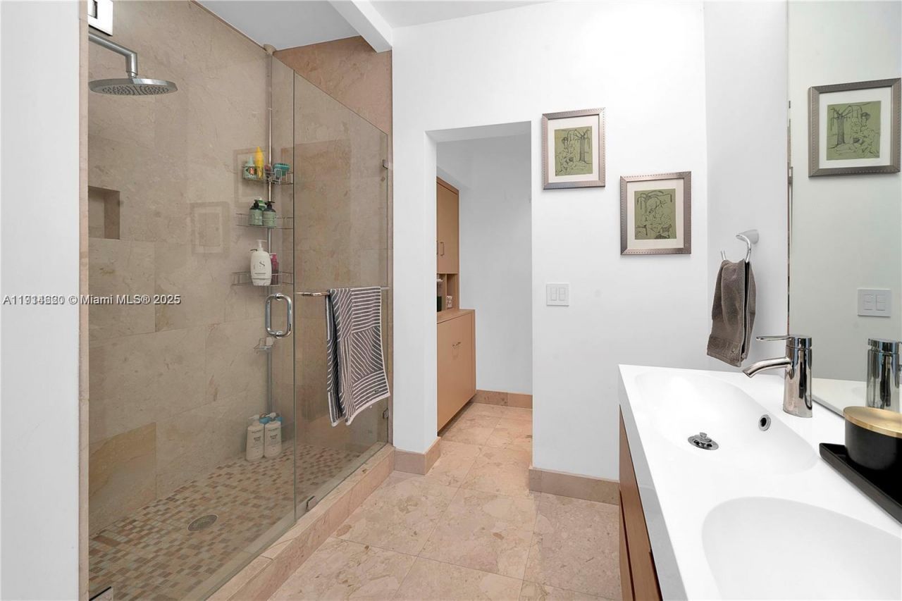 3760 S Douglas Rd, Miami, FL 33133 Photo