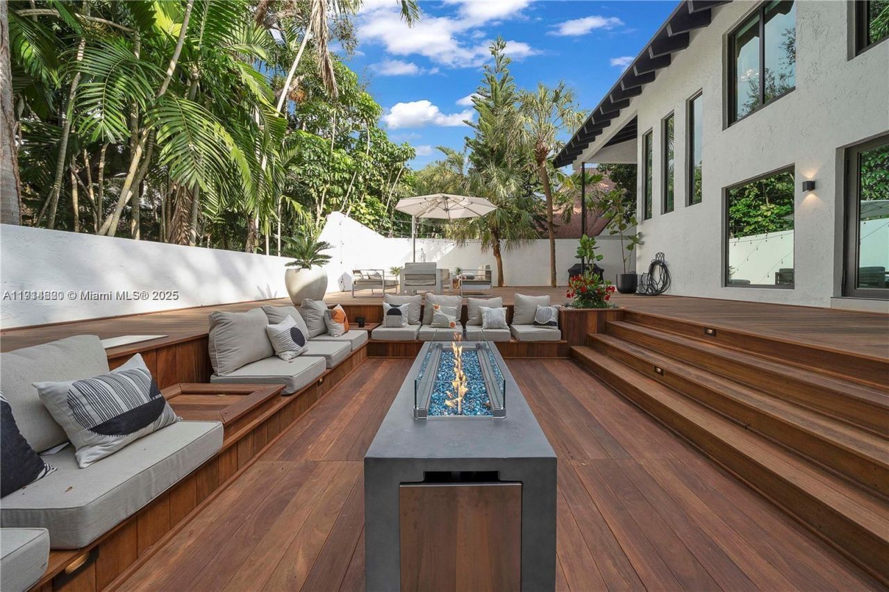 3760 S Douglas Rd, Miami, FL 33133 Photo