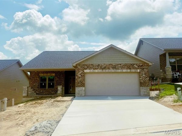 8084 Villa Valley, Caseyville, IL 62232