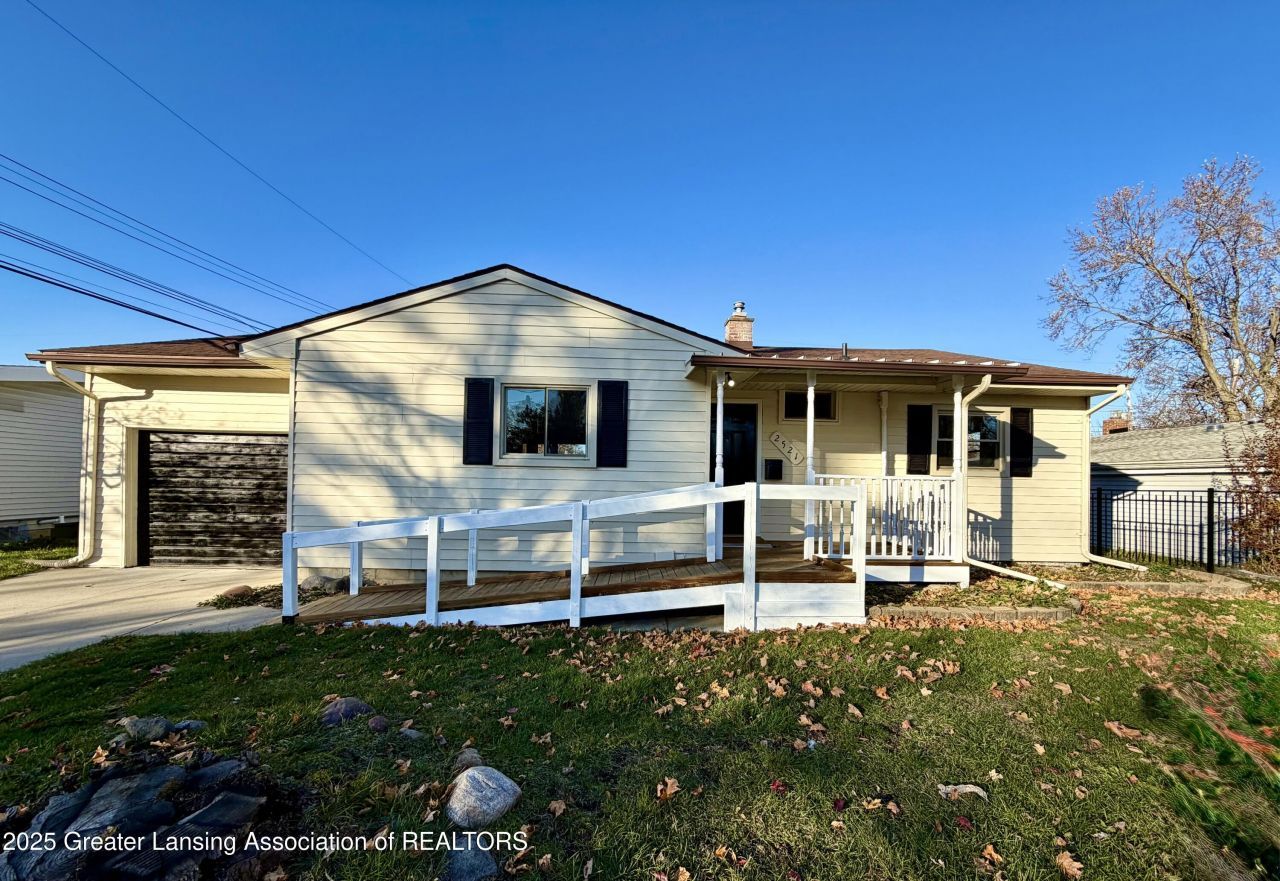 2521 Hopkins Avenue, Lansing, MI 48912 Main Photo