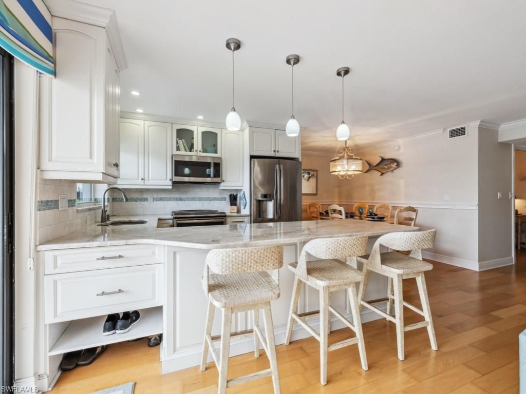 3200 Gulf Shore Blvd N, Unit 407, Naples, FL 34103 Photo