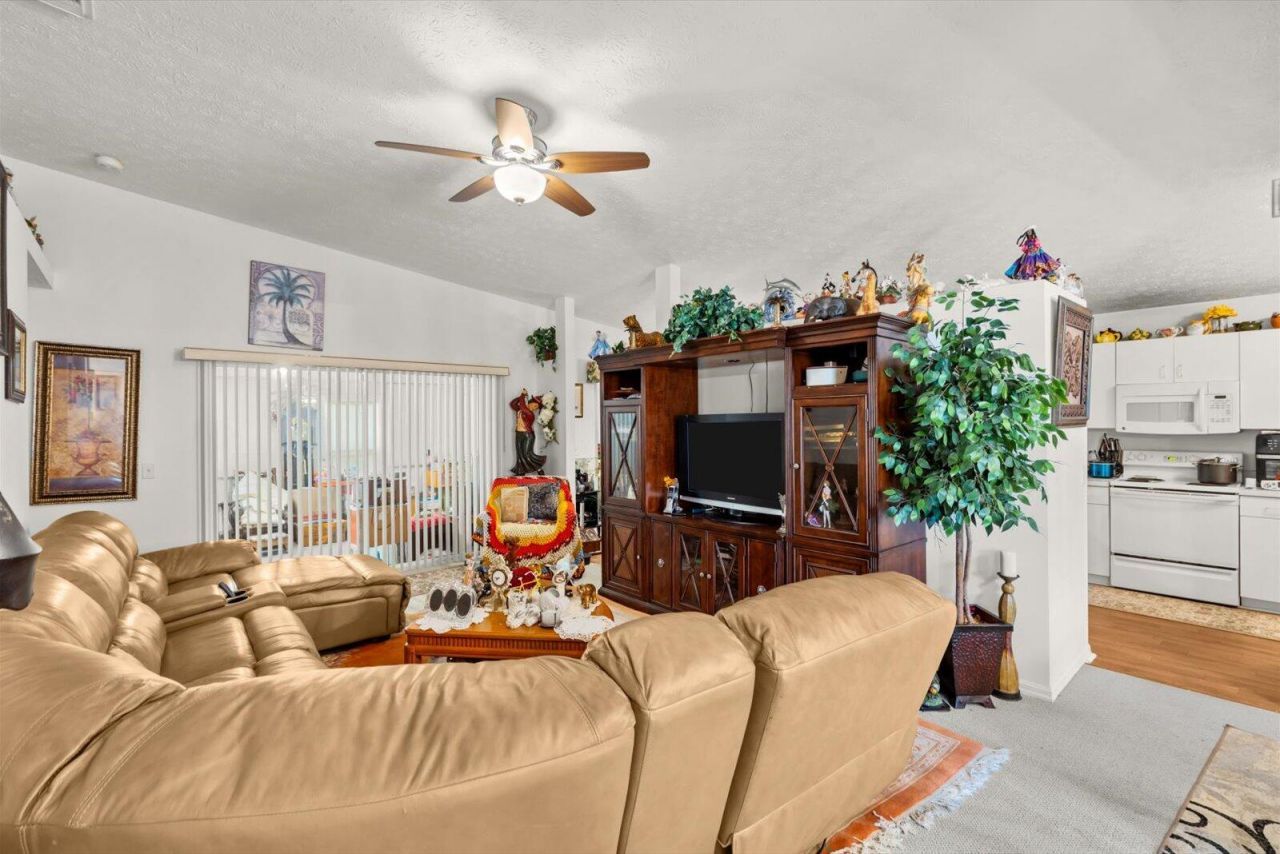 6202 Alexandria Circle, Fort Pierce, FL 34982 Photo
