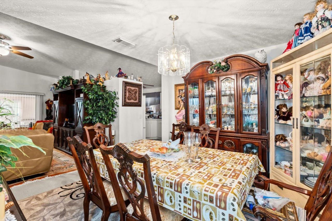 6202 Alexandria Circle, Fort Pierce, FL 34982 Photo
