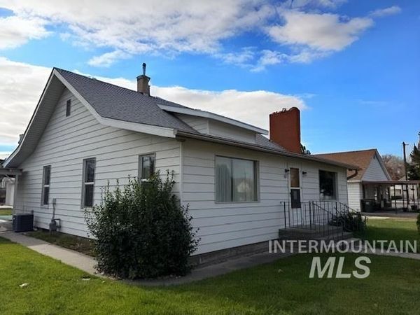 65 E Arthur, Glenns Ferry, ID 83623