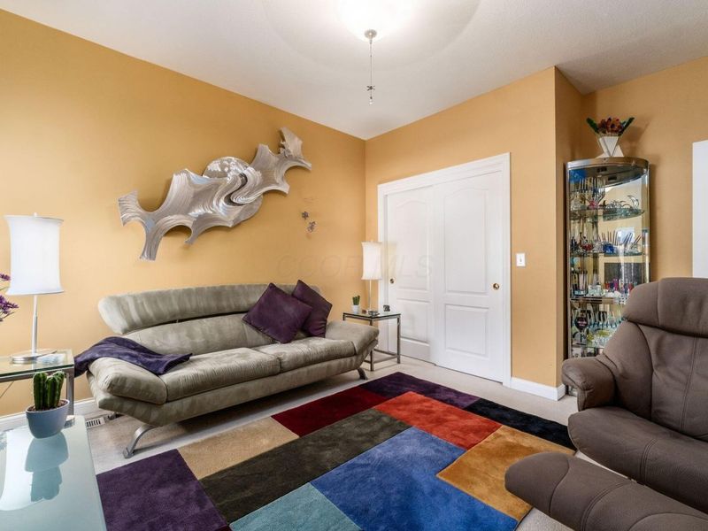 6033 Mcnaughten Grove Lane, Columbus, OH 43213 Photo 19