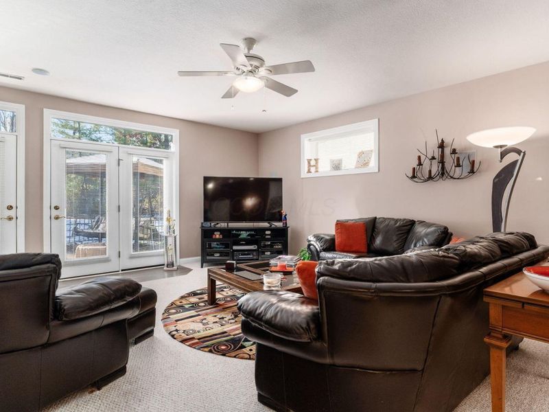 6033 Mcnaughten Grove Lane, Columbus, OH 43213 Photo 23