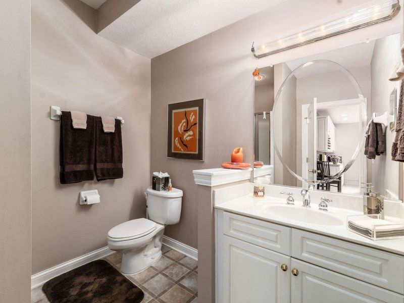 6033 Mcnaughten Grove Lane, Columbus, OH 43213 Photo 29