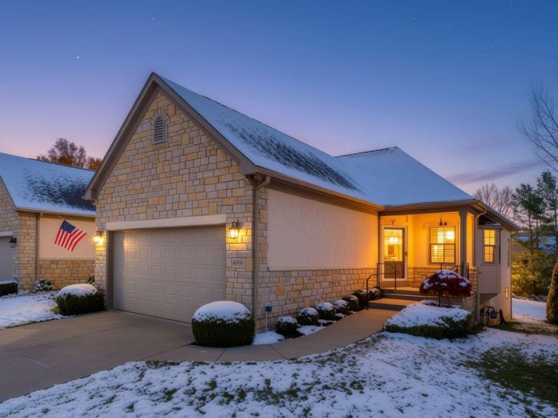 6033 Mcnaughten Grove Lane, Columbus, OH 43213 Photo 3