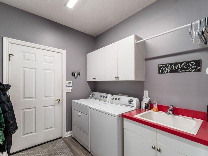 6033 Mcnaughten Grove Lane, Columbus, OH 43213 Photo 6