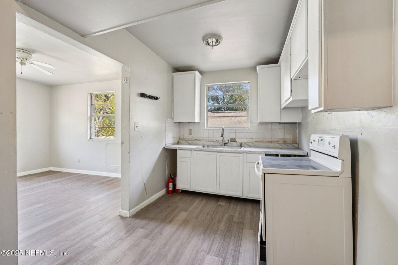 1584 W 31st Street, Jacksonville, FL 32209 Photo