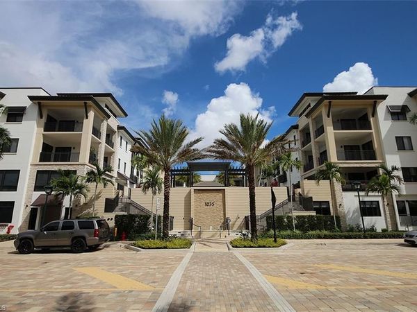1035 3rd AVE S, Unit 411, NAPLES, FL 34102