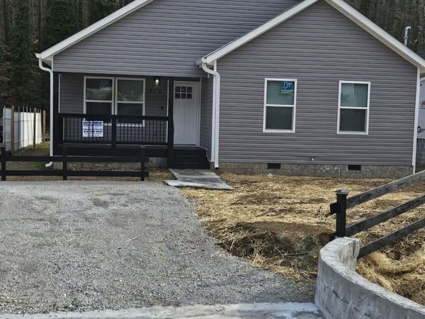 918 Shallowford Rd. Road, Chattanooga, TN 37411